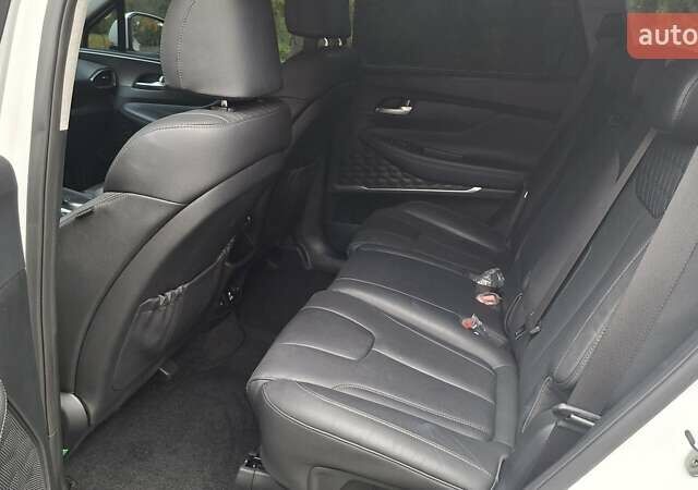 Белый Хендай Санта Фе, объемом двигателя 2.2 л и пробегом 107 тыс. км за 30999 $, фото 10 на Automoto.ua