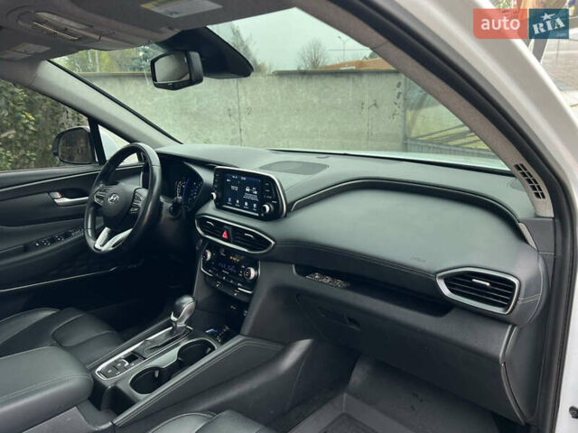 Білий Хендай Санта Фе, об'ємом двигуна 2 л та пробігом 94 тис. км за 22900 $, фото 41 на Automoto.ua