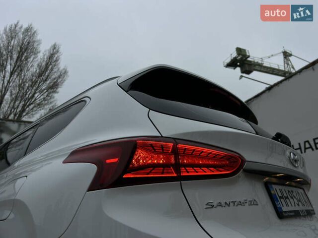 Білий Хендай Санта Фе, об'ємом двигуна 2 л та пробігом 94 тис. км за 22900 $, фото 58 на Automoto.ua