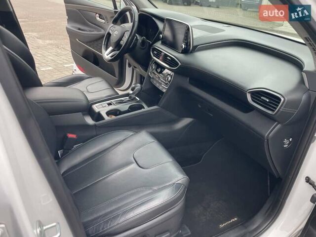 Белый Хендай Санта Фе, объемом двигателя 2.2 л и пробегом 194 тыс. км за 26800 $, фото 32 на Automoto.ua