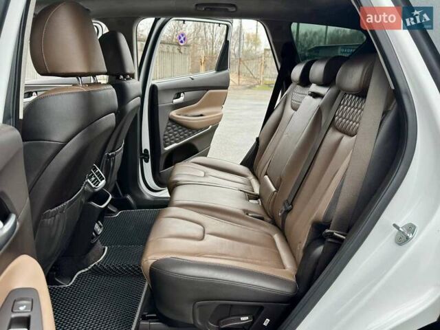 Белый Хендай Санта Фе, объемом двигателя 2.2 л и пробегом 80 тыс. км за 29500 $, фото 20 на Automoto.ua