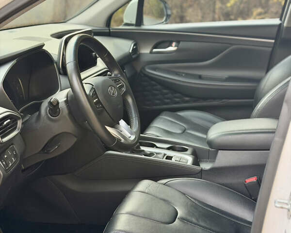 Хендай Санта Фе 2018 в Киеве на Automoto.ua Белый Хендай Санта Фе, объемом двигателя 2.2 л и пробегом 99 тыс. км за 29000 $, фото 8 на Automoto.ua