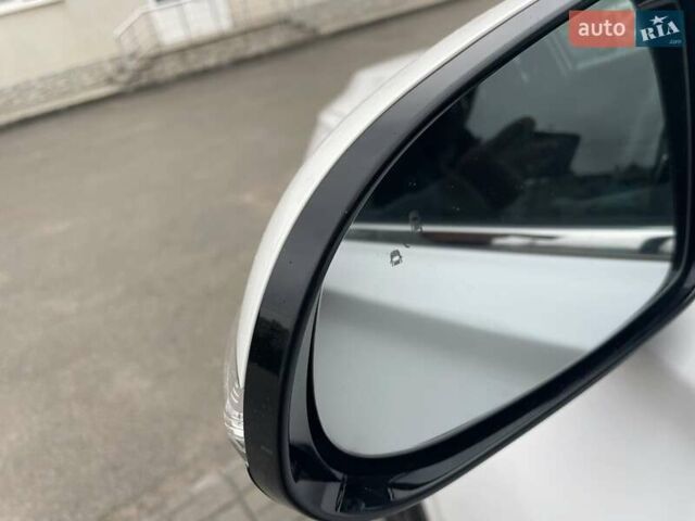 Белый Хендай Санта Фе, объемом двигателя 2.2 л и пробегом 194 тыс. км за 26800 $, фото 12 на Automoto.ua