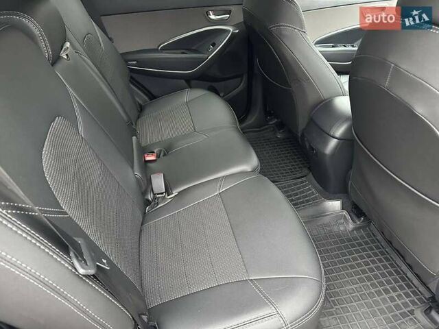 Белый Хендай Санта Фе, объемом двигателя 2.4 л и пробегом 126 тыс. км за 16300 $, фото 9 на Automoto.ua