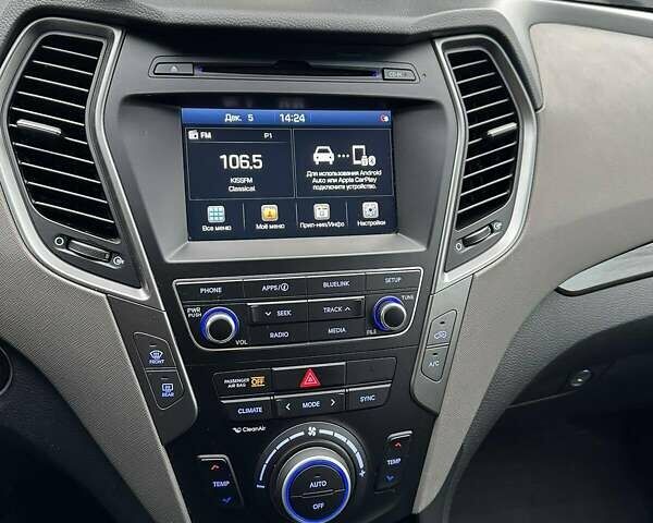 Белый Хендай Санта Фе, объемом двигателя 2.4 л и пробегом 126 тыс. км за 16300 $, фото 10 на Automoto.ua