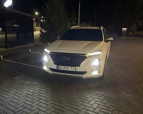 Белый Хендай Санта Фе, объемом двигателя 2 л и пробегом 145 тыс. км за 29000 $, фото 3 на Automoto.ua