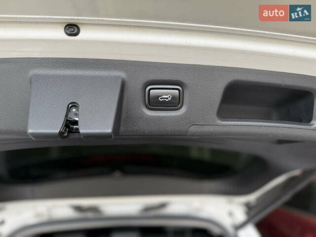 Хендай Санта Фе 2018 в Киеве на Automoto.ua Белый Хендай Санта Фе, объемом двигателя 2.2 л и пробегом 99 тыс. км за 29000 $, фото 22 на Automoto.ua