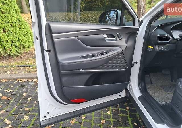 Белый Хендай Санта Фе, объемом двигателя 2.2 л и пробегом 107 тыс. км за 30999 $, фото 24 на Automoto.ua