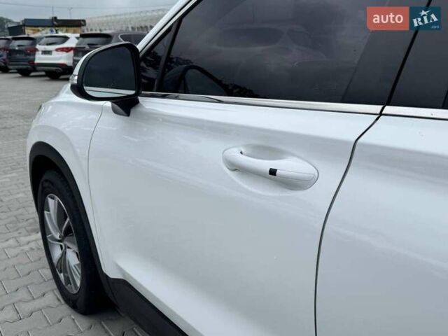 Белый Хендай Санта Фе, объемом двигателя 2 л и пробегом 154 тыс. км за 25000 $, фото 6 на Automoto.ua