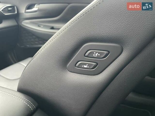 Белый Хендай Санта Фе, объемом двигателя 2.2 л и пробегом 194 тыс. км за 26800 $, фото 23 на Automoto.ua