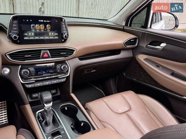 Белый Хендай Санта Фе, объемом двигателя 2.2 л и пробегом 80 тыс. км за 29500 $, фото 30 на Automoto.ua