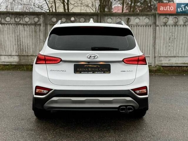Белый Хендай Санта Фе, объемом двигателя 2.2 л и пробегом 80 тыс. км за 29500 $, фото 13 на Automoto.ua
