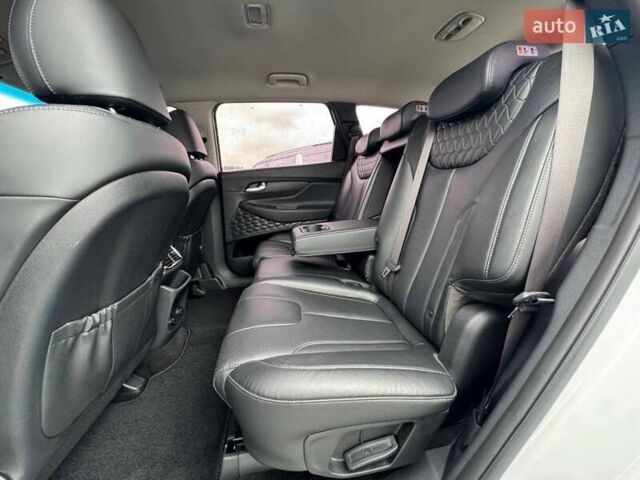 Белый Хендай Санта Фе, объемом двигателя 2 л и пробегом 154 тыс. км за 25000 $, фото 19 на Automoto.ua