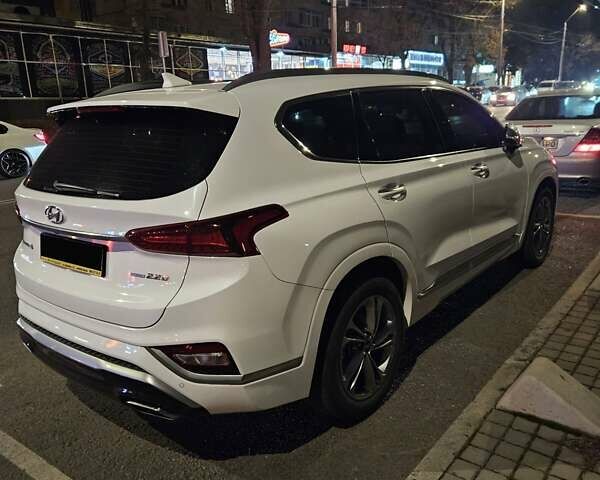 Белый Хендай Санта Фе, объемом двигателя 2.2 л и пробегом 80 тыс. км за 34700 $, фото 3 на Automoto.ua