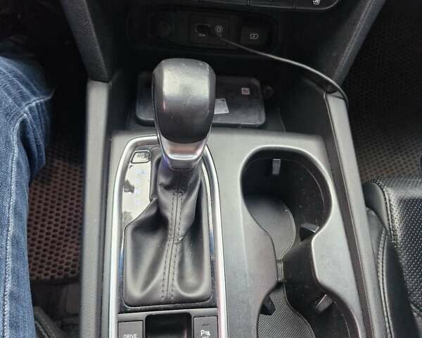 Хендай Санта Фе 2018 в Смеле на Automoto.ua Белый Хендай Санта Фе, объемом двигателя 2 л и пробегом 55 тыс. км за 27000 $, фото 1 на Automoto.ua