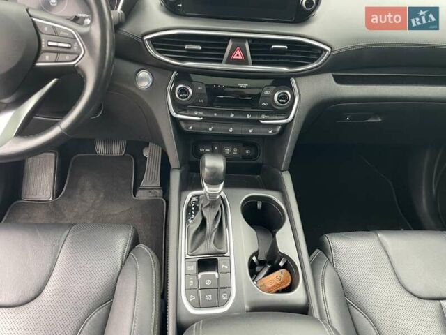 Білий Хендай Санта Фе, об'ємом двигуна 2.2 л та пробігом 195 тис. км за 27500 $, фото 25 на Automoto.ua