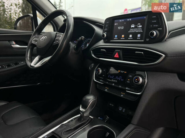 Білий Хендай Санта Фе, об'ємом двигуна 2 л та пробігом 94 тис. км за 22900 $, фото 42 на Automoto.ua