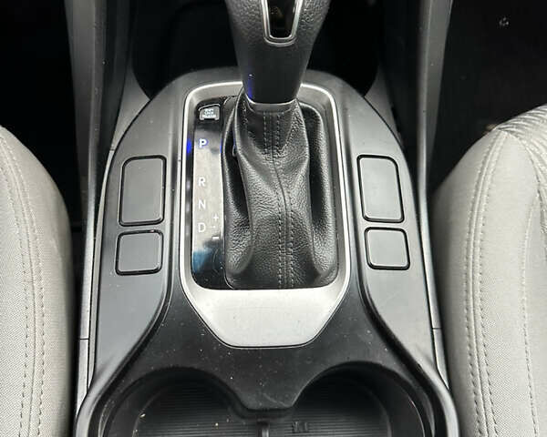 Білий Хендай Санта Фе, об'ємом двигуна 2.36 л та пробігом 98 тис. км за 14800 $, фото 26 на Automoto.ua