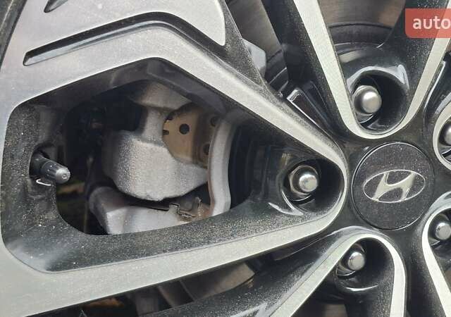 Белый Хендай Санта Фе, объемом двигателя 2.2 л и пробегом 107 тыс. км за 30999 $, фото 107 на Automoto.ua