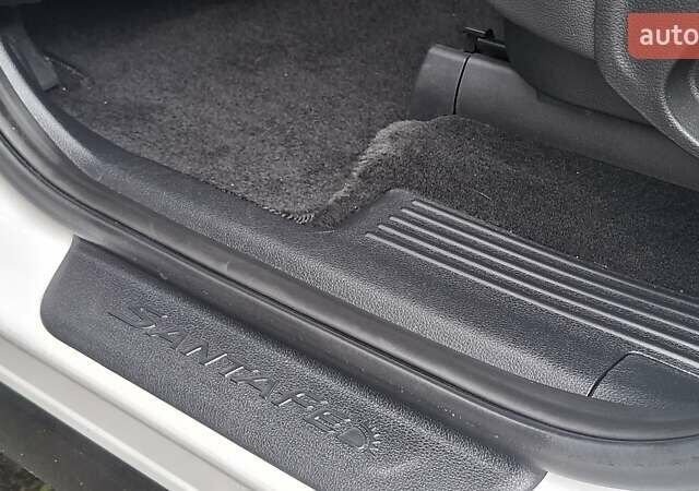 Белый Хендай Санта Фе, объемом двигателя 2.2 л и пробегом 107 тыс. км за 30999 $, фото 15 на Automoto.ua