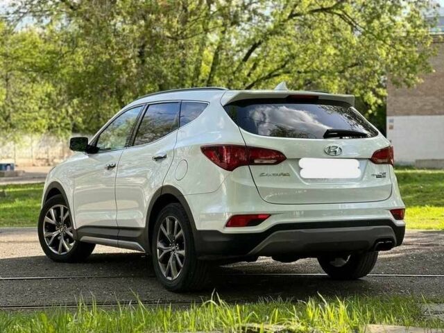 Белый Хендай Санта Фе, объемом двигателя 2 л и пробегом 92 тыс. км за 16500 $, фото 4 на Automoto.ua