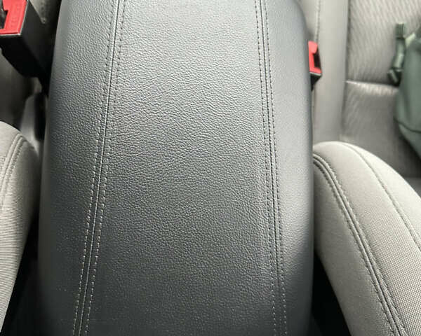 Білий Хендай Санта Фе, об'ємом двигуна 2.36 л та пробігом 98 тис. км за 14800 $, фото 25 на Automoto.ua