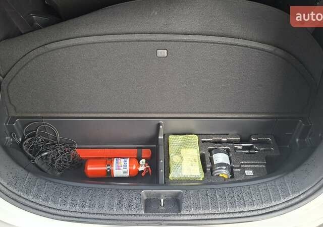 Белый Хендай Санта Фе, объемом двигателя 2.2 л и пробегом 107 тыс. км за 30999 $, фото 87 на Automoto.ua