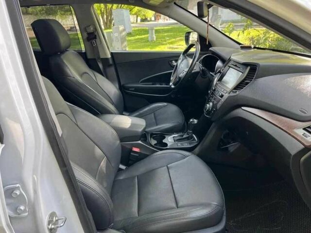 Белый Хендай Санта Фе, объемом двигателя 2 л и пробегом 92 тыс. км за 16500 $, фото 5 на Automoto.ua