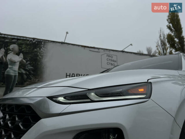 Білий Хендай Санта Фе, об'ємом двигуна 2 л та пробігом 94 тис. км за 22900 $, фото 53 на Automoto.ua