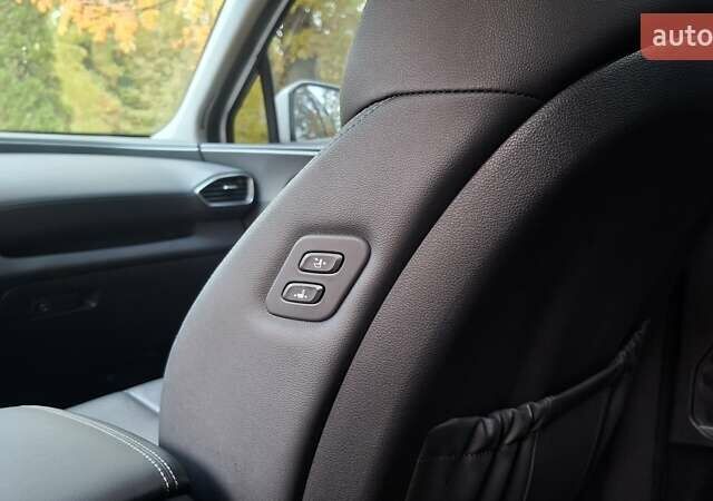 Белый Хендай Санта Фе, объемом двигателя 2.2 л и пробегом 107 тыс. км за 30999 $, фото 114 на Automoto.ua