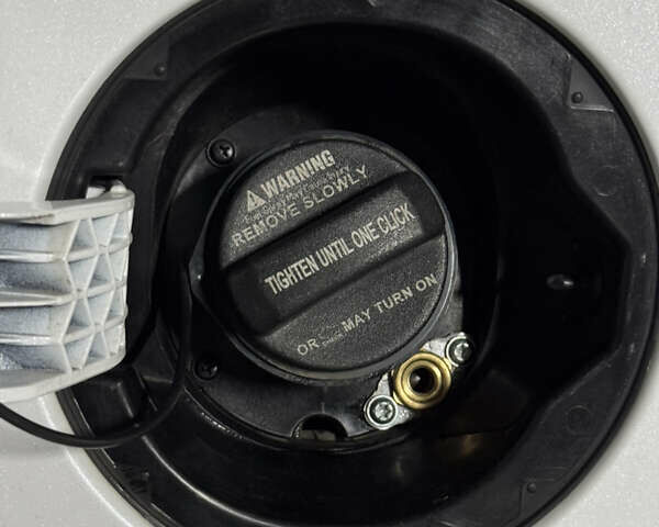 Білий Хендай Санта Фе, об'ємом двигуна 2.36 л та пробігом 92 тис. км за 18500 $, фото 13 на Automoto.ua