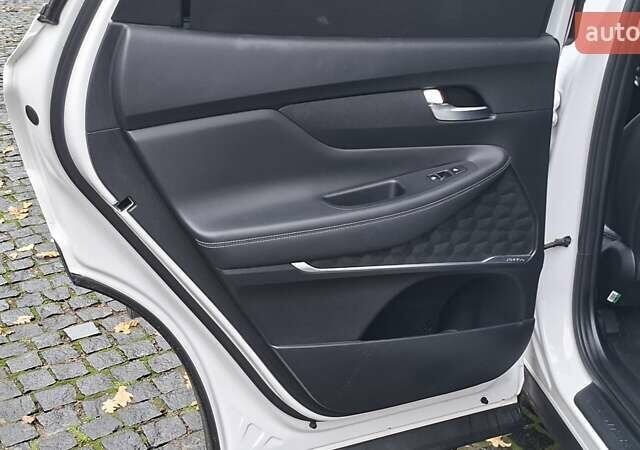 Белый Хендай Санта Фе, объемом двигателя 2.2 л и пробегом 107 тыс. км за 30999 $, фото 13 на Automoto.ua