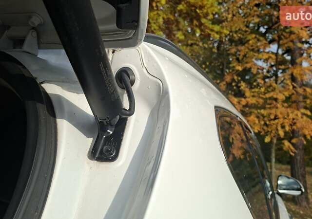 Белый Хендай Санта Фе, объемом двигателя 2.2 л и пробегом 107 тыс. км за 30999 $, фото 86 на Automoto.ua