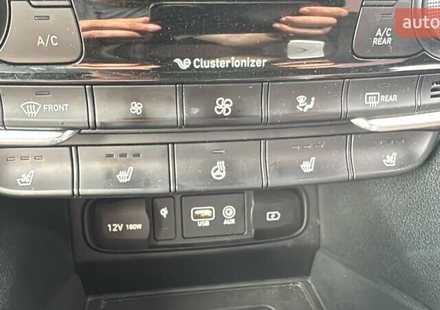 Белый Хендай Санта Фе, объемом двигателя 2 л и пробегом 145 тыс. км за 29000 $, фото 11 на Automoto.ua