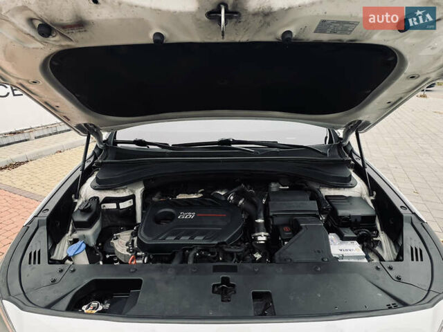 Білий Хендай Санта Фе, об'ємом двигуна 2 л та пробігом 94 тис. км за 22900 $, фото 51 на Automoto.ua