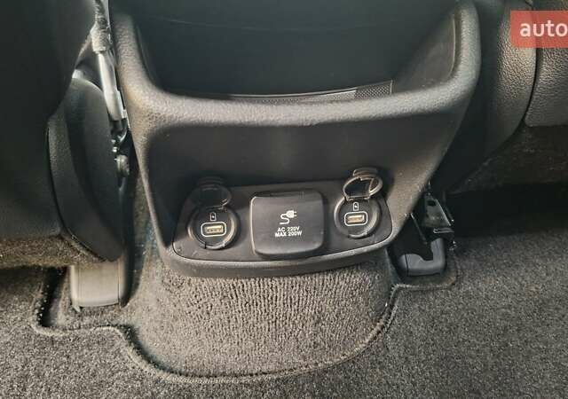 Белый Хендай Санта Фе, объемом двигателя 2.2 л и пробегом 107 тыс. км за 30999 $, фото 115 на Automoto.ua