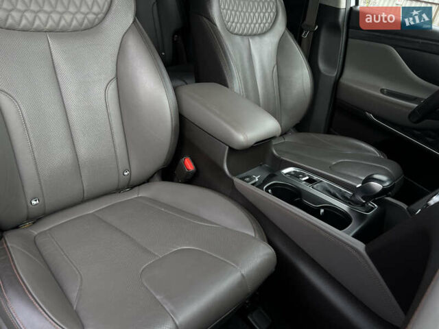 Белый Хендай Санта Фе, объемом двигателя 2.2 л и пробегом 169 тыс. км за 31034 $, фото 46 на Automoto.ua