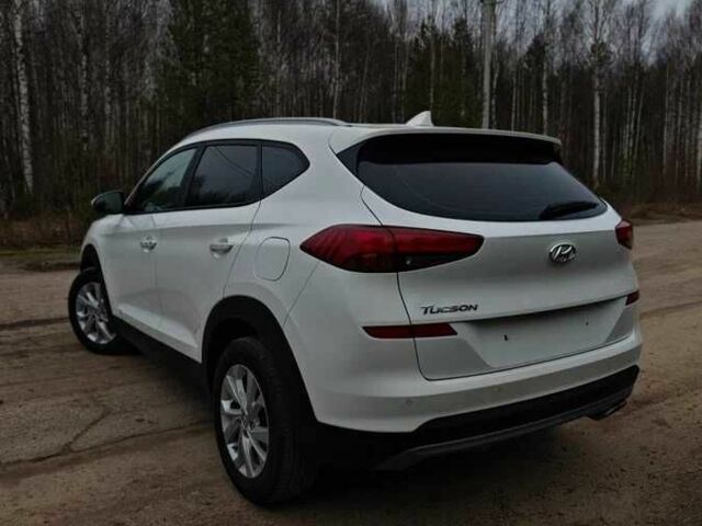 Белый Хендай Санта Фе, объемом двигателя 2 л и пробегом 82 тыс. км за 19900 $, фото 3 на Automoto.ua