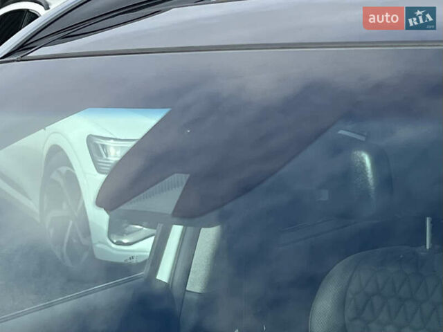 Белый Хендай Санта Фе, объемом двигателя 2.2 л и пробегом 169 тыс. км за 31034 $, фото 15 на Automoto.ua