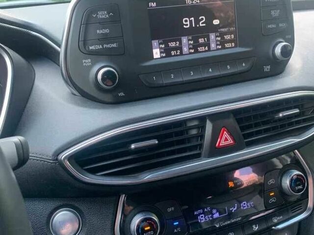 Белый Хендай Санта Фе, объемом двигателя 2 л и пробегом 96 тыс. км за 22600 $, фото 7 на Automoto.ua