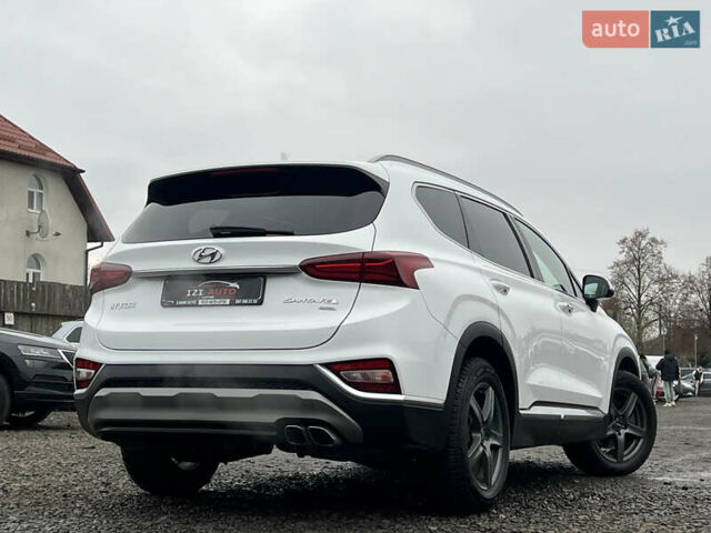 Белый Хендай Санта Фе, объемом двигателя 2.2 л и пробегом 169 тыс. км за 29887 $, фото 7 на Automoto.ua