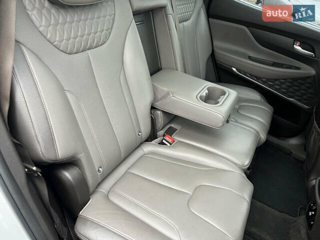 Белый Хендай Санта Фе, объемом двигателя 2.2 л и пробегом 169 тыс. км за 29887 $, фото 47 на Automoto.ua