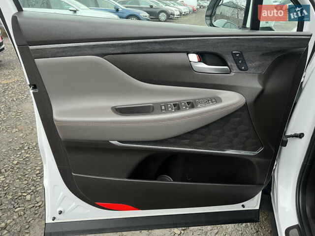 Белый Хендай Санта Фе, объемом двигателя 2.2 л и пробегом 169 тыс. км за 29887 $, фото 32 на Automoto.ua