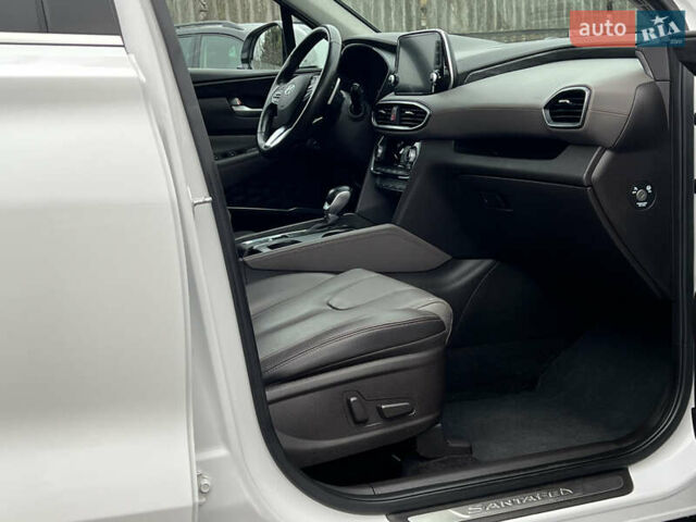 Белый Хендай Санта Фе, объемом двигателя 2.2 л и пробегом 169 тыс. км за 29887 $, фото 52 на Automoto.ua