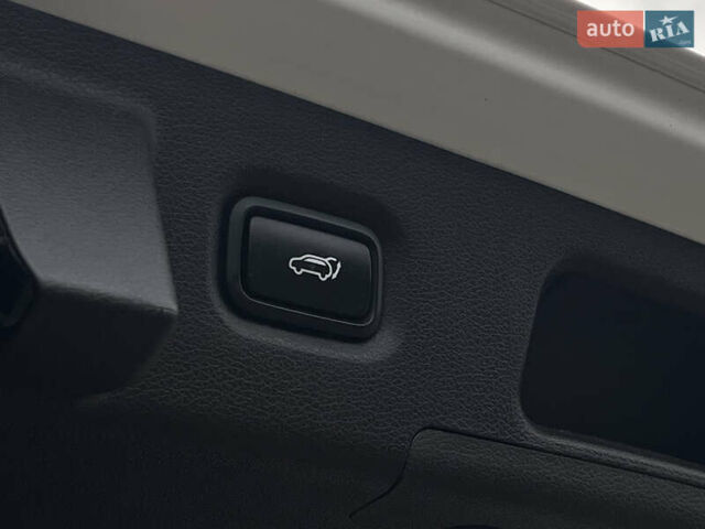 Белый Хендай Санта Фе, объемом двигателя 2.2 л и пробегом 169 тыс. км за 31034 $, фото 38 на Automoto.ua