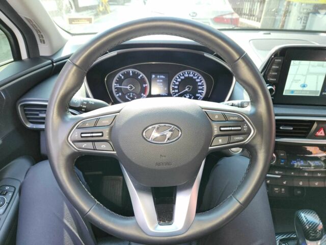 Белый Хендай Санта Фе, объемом двигателя 2 л и пробегом 87 тыс. км за 11200 $, фото 12 на Automoto.ua