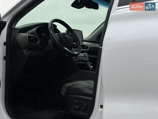 Белый Хендай Санта Фе, объемом двигателя 2.2 л и пробегом 169 тыс. км за 29887 $, фото 28 на Automoto.ua