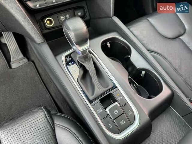 Белый Хендай Санта Фе, объемом двигателя 2 л и пробегом 129 тыс. км за 27400 $, фото 21 на Automoto.ua