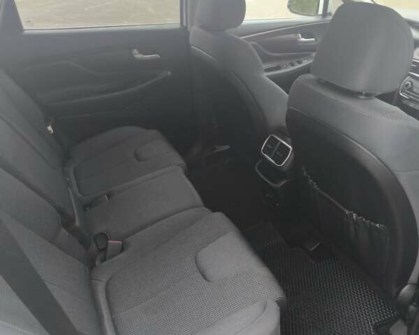 Белый Хендай Санта Фе, объемом двигателя 2.36 л и пробегом 73 тыс. км за 23800 $, фото 5 на Automoto.ua