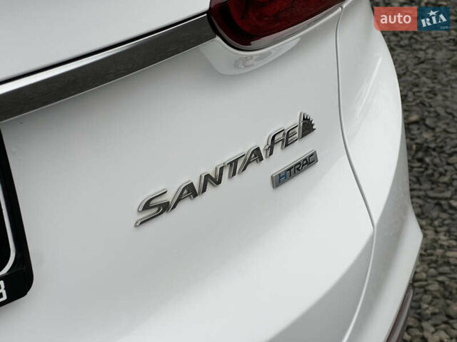 Белый Хендай Санта Фе, объемом двигателя 2.2 л и пробегом 169 тыс. км за 29887 $, фото 21 на Automoto.ua